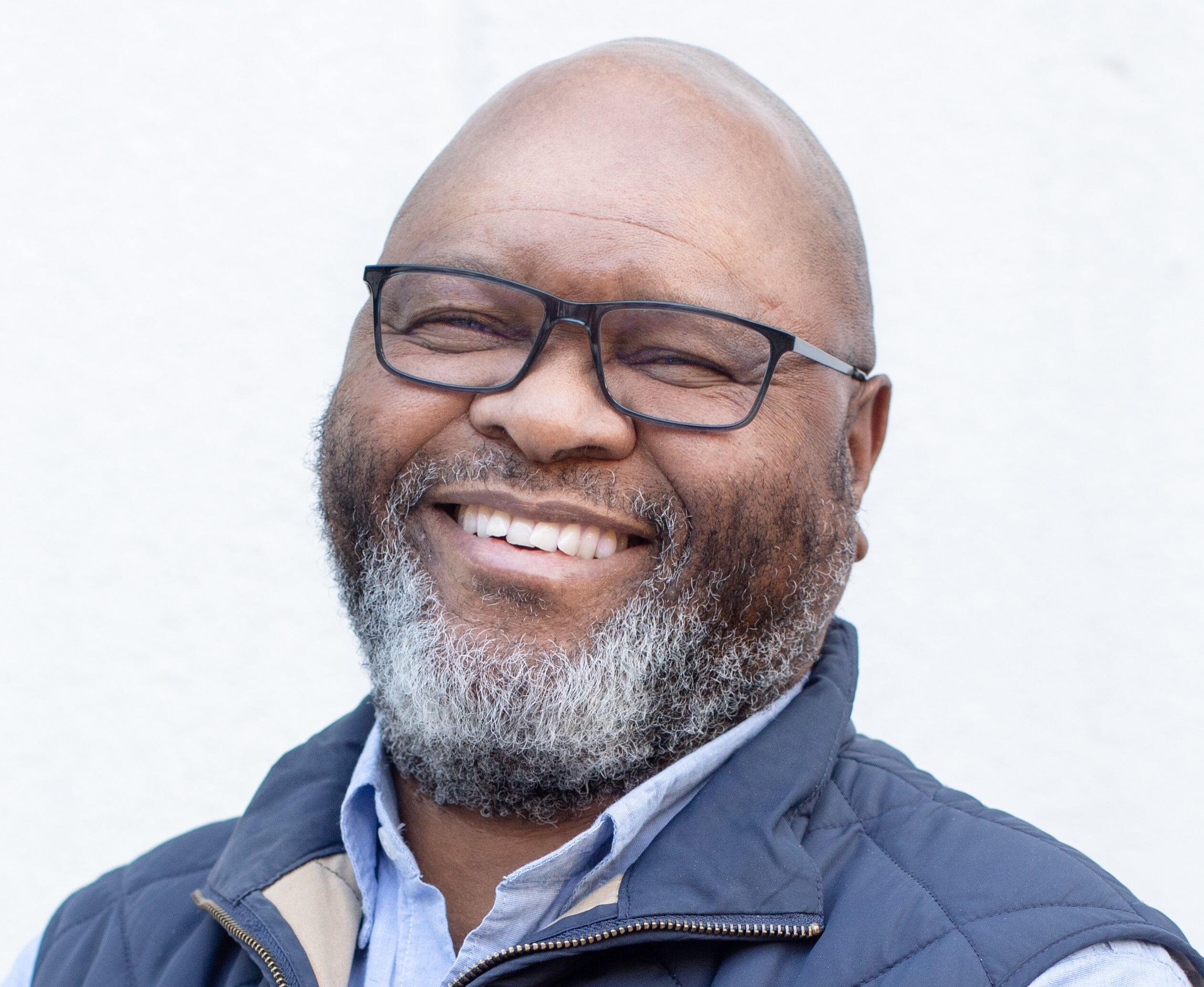 Leonard Chari